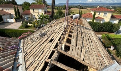 Chantier de réfection de toiture à Villeneuve