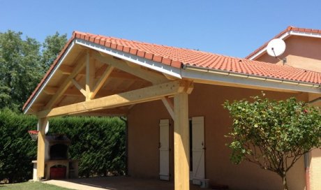  Extension de toiture  en  2 pans pour abriter une terrasse 